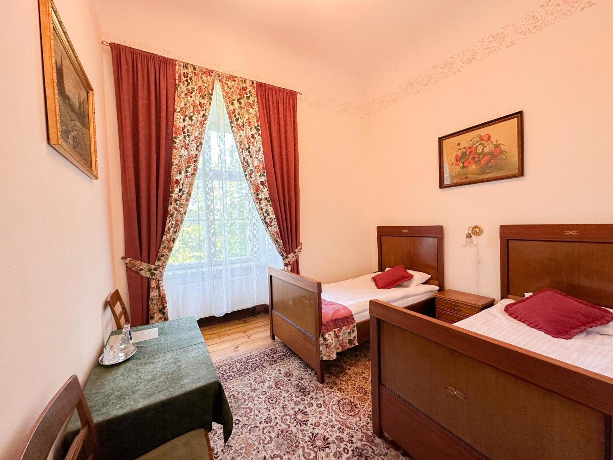 Hotel Edoles Pils Zimmer foto